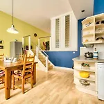 Altido Lovely 3Br Townhouse With Free Parking And Balcony